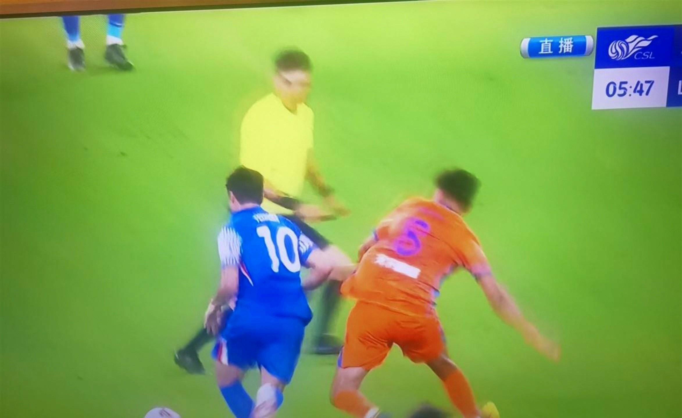 包含风云突变！上海申花今晚强势反弹；NBA总决赛版图或变；质疑声仍在；团队化学反应显著的词条