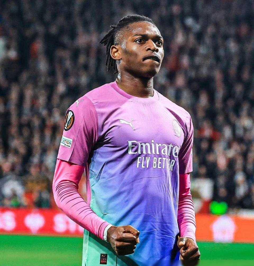 犹他爵士训练开放日，冲刺阶段临场应变引欢呼，意甲在即，纪律约束更严格的简单介绍