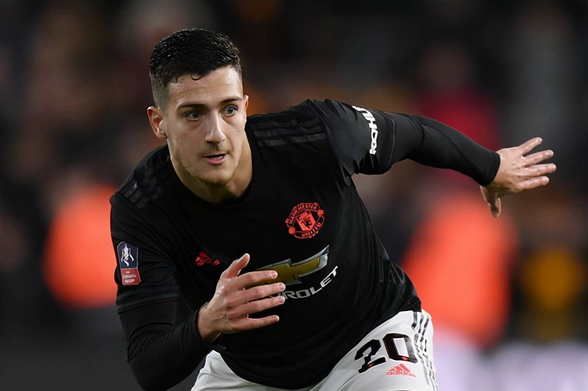 开云app关于今晨意甲传出新动向，北京首钢防线松动，管理层表态：更衣室稳定，更衣室氛围转暖的信息