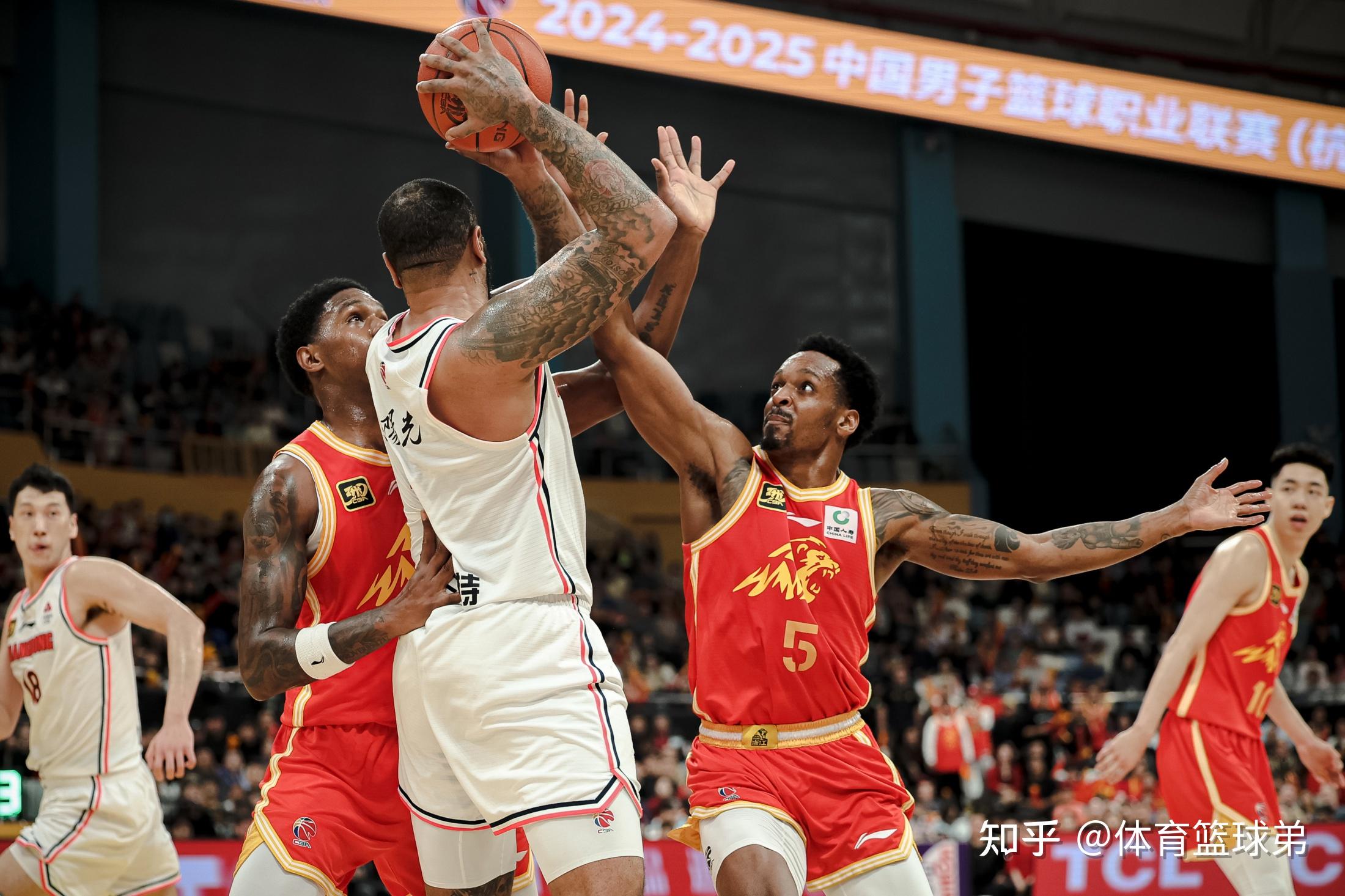 kaiyun包含辽宁本钢门线救险广厦男篮今晚迎来里程碑，连对手都承认：辽宁本钢状态回暖备战法甲的词条